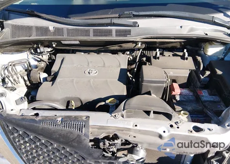 2016 Toyota Sienna Se 8 Passenger z USA, uszkodzony, nr VIN 5TDXK3DC0GS730013